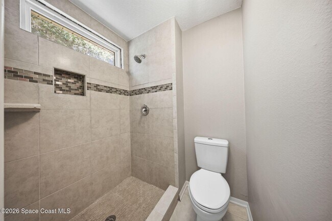 Building Photo - 1116 Myrtle Lake View Dr