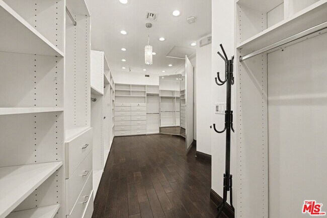 Building Photo - 12608 Promontory Rd