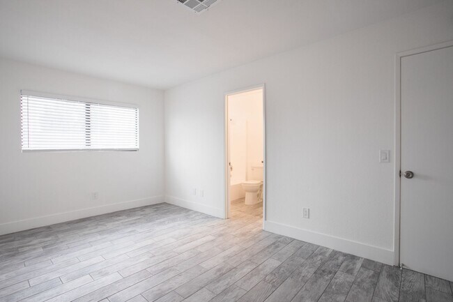 Building Photo - 32955 Canyon Vista Rd