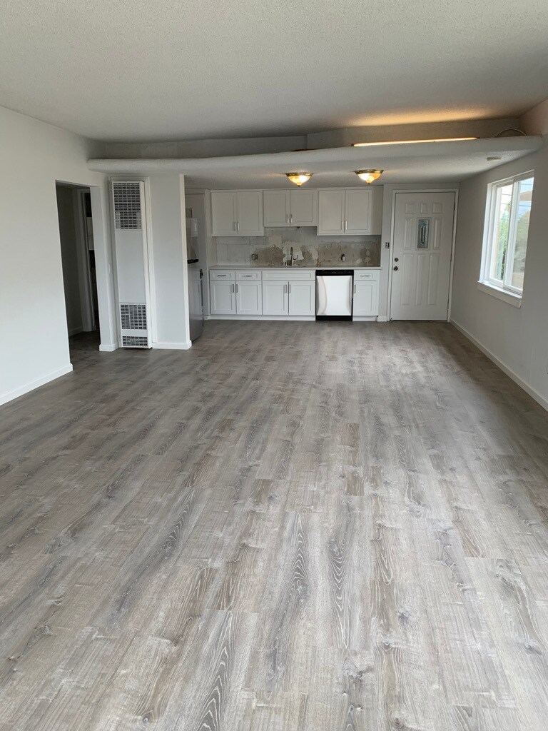 Building Photo - 223 Avenida Granada