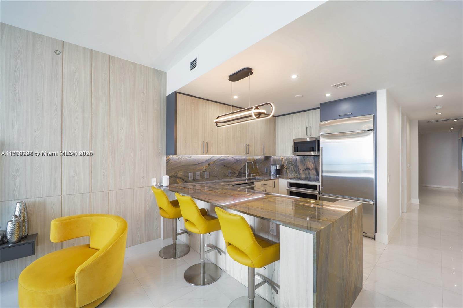 Building Photo - 1100 Biscayne Blvd