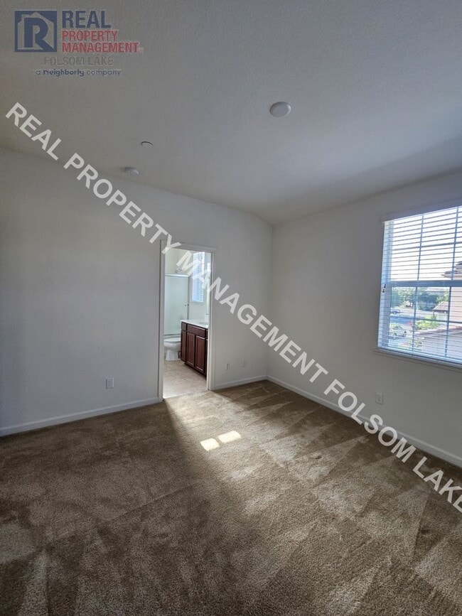 Building Photo - 146 Barnhill Dr