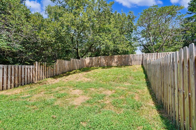 Building Photo - 3412 Augusta Dr