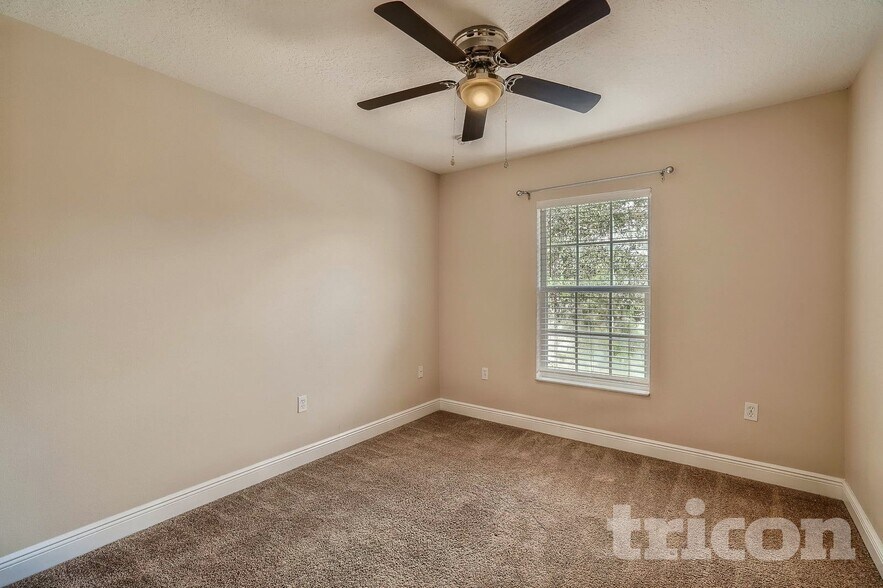 Building Photo - 6251 Blue Runner Ct