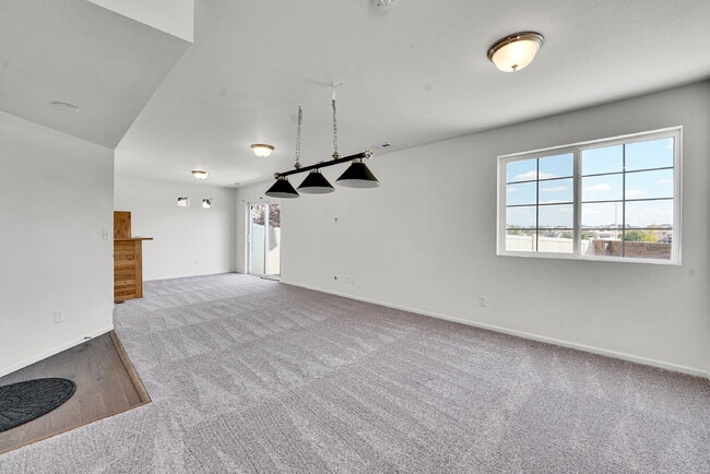 Building Photo - $2,795.00 - 3 Bedrooms, 2.5 Bathrooms, Sin...