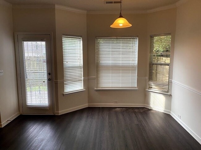 Building Photo - 1630 Tigris Ct