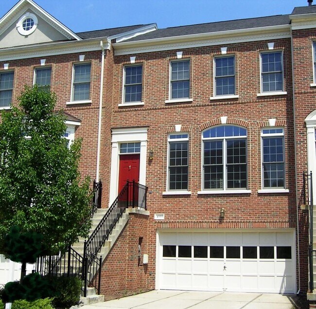 Primary Photo - 4555 Fair Valley Dr