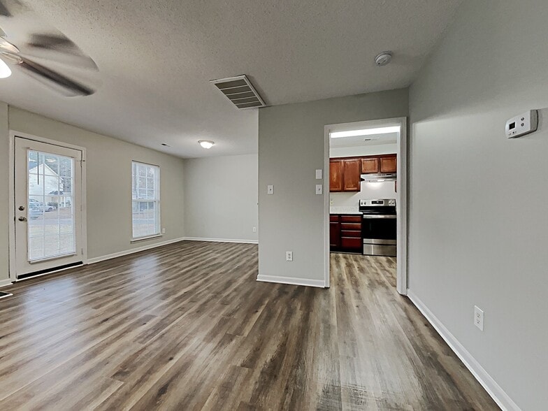 Building Photo - 9017 Shenington Pl