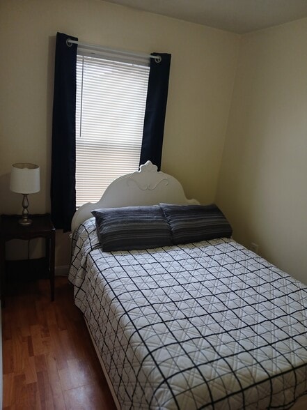 Bedroom 2. Full size bed. - 56 Fulton St