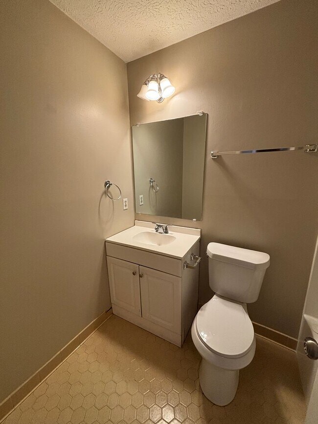 Building Photo - 4113-4115 W 22nd St