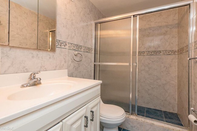 Building Photo - 1880 S Treasure Dr