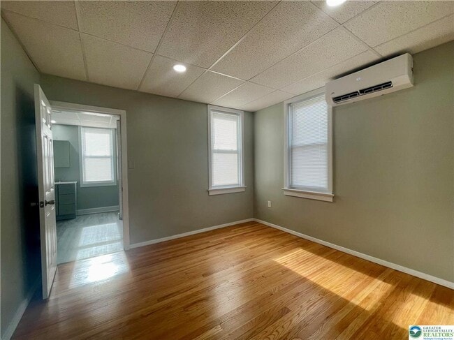 Building Photo - 1124 2nd St