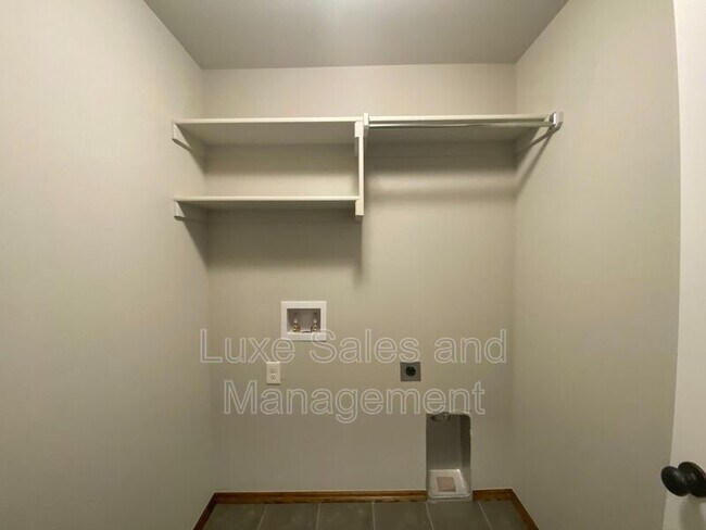 Building Photo - 7117 Daxton Ct