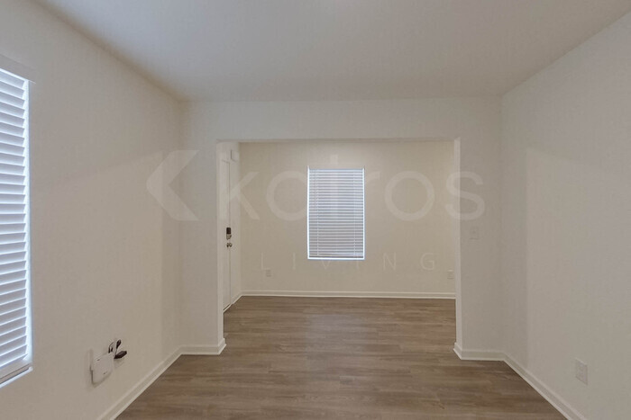 Building Photo - 106 Flat Rock Ml Trl