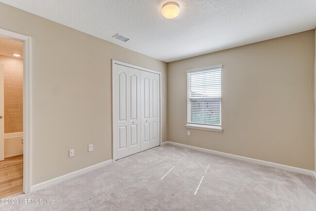 Building Photo - 1325 Salt Ridge Ave