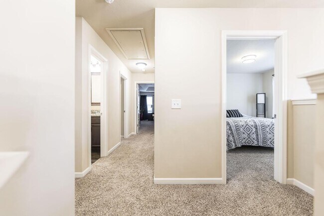 Building Photo - "Spacious 4-Bedroom Home with Granite Coun...