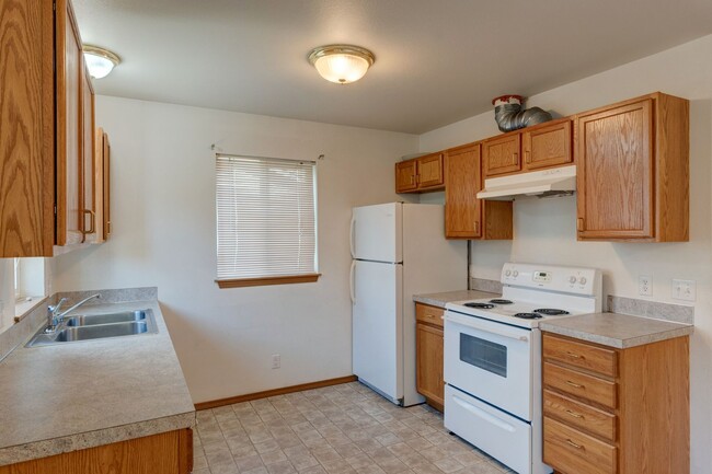 Building Photo - 1245-1431 NW Falls Creek Lp
