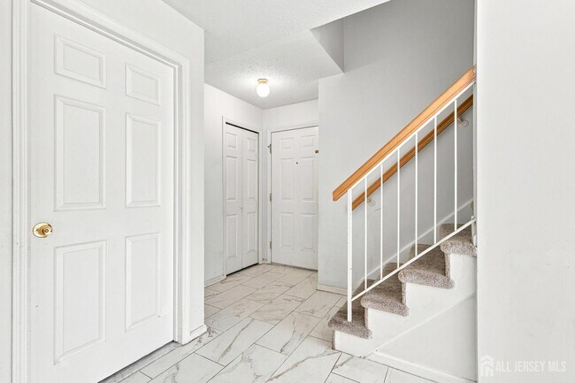 Building Photo - 17 Prestwick Way