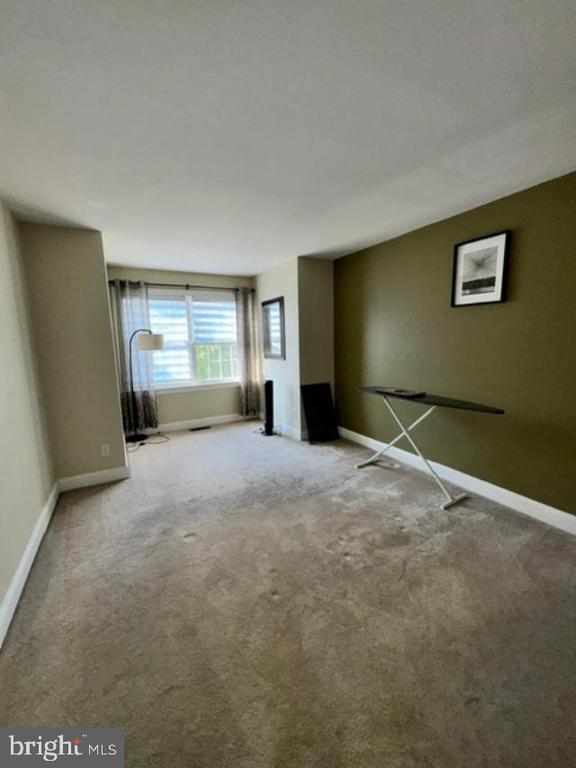 Building Photo - 122 Whiteland Hills Cir