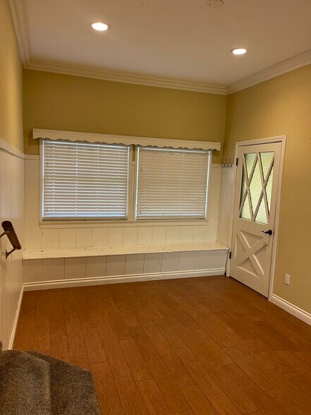 Building Photo - 1538 Zara St