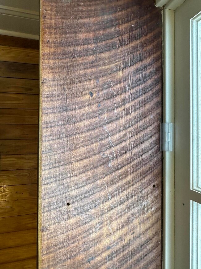 Building Photo - 307 W Main St