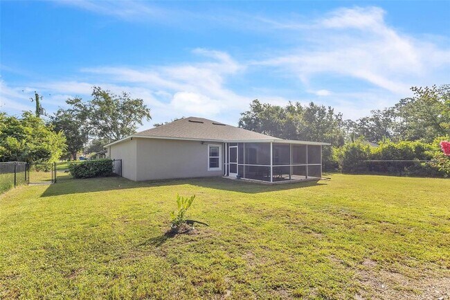Building Photo - 159 Persimmon Dr