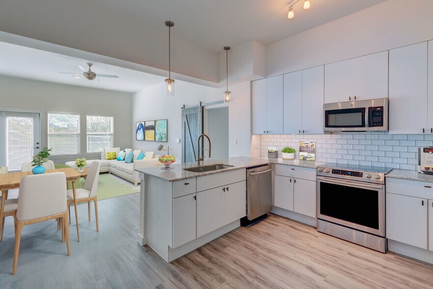 Primary Photo - Park 7