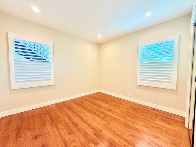 Building Photo - Verdura Street