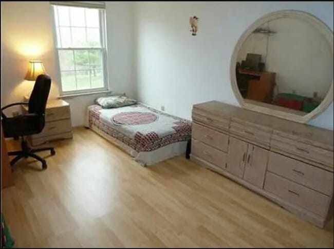 Building Photo - 42 Tanglewood Ct