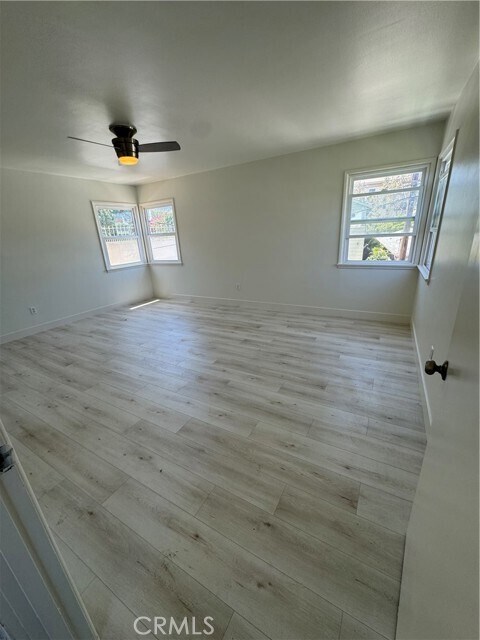 Building Photo - 220 Rose Ave