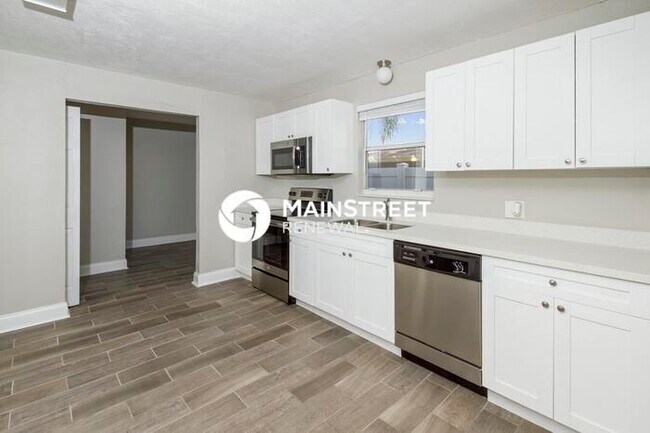 Building Photo - 4 Bedroom Pet-Friendly Home in Lake Worth,...