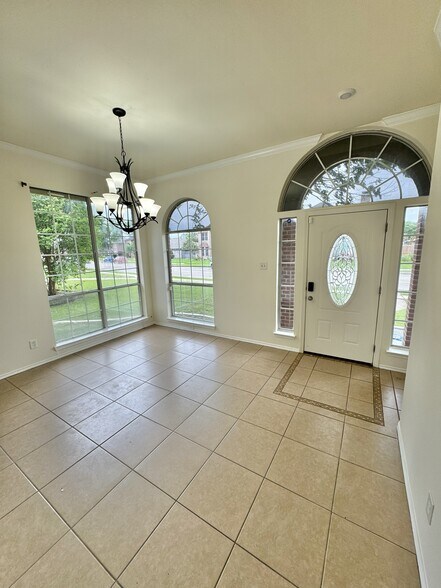 Building Photo - 5606 Allen Ln