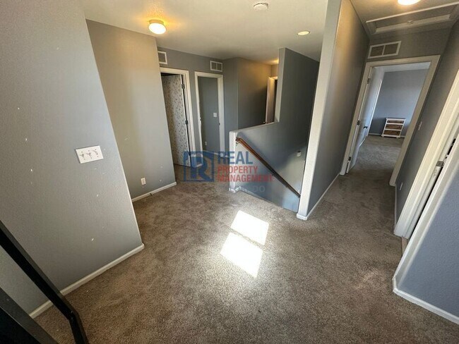 Building Photo - 5528 Lewiston Ct