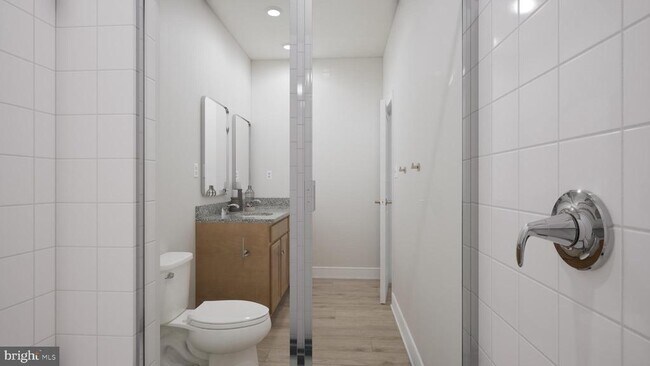 Building Photo - 135 Heyford Dr