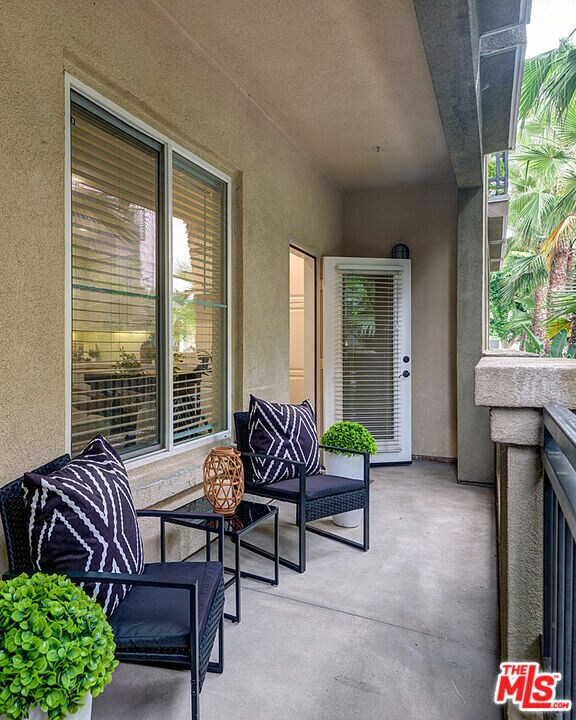 Building Photo - 6020 S Seabluff Dr