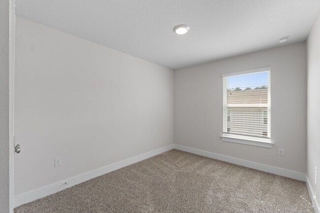 Building Photo - 9483 Nature Crk Cir