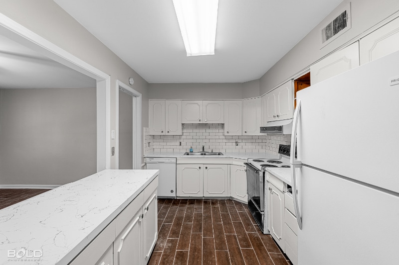 Building Photo - 3730 Fairfield Ave