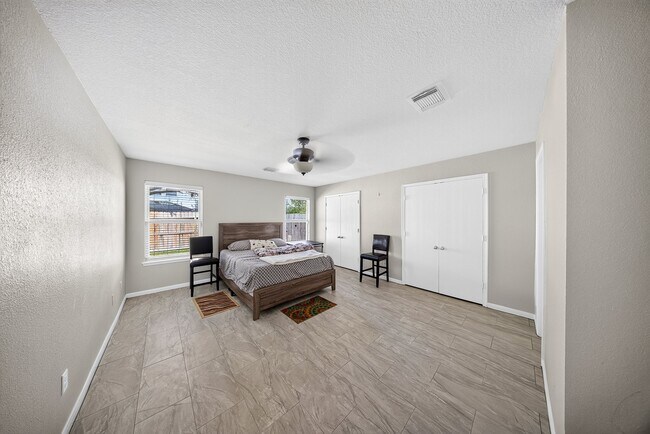 Building Photo - 6503 Warfield Ln