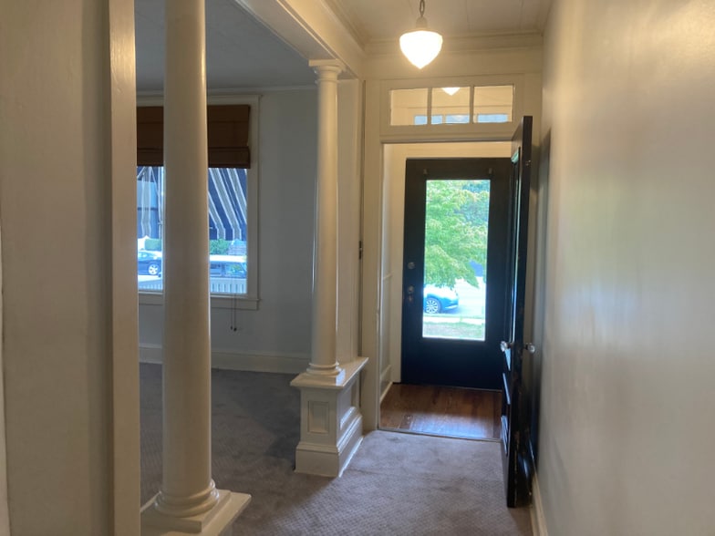 Building Photo - 1117 Hamilton Blvd