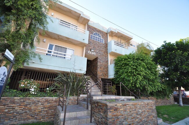 Building Photo - 6041 Fulton Ave