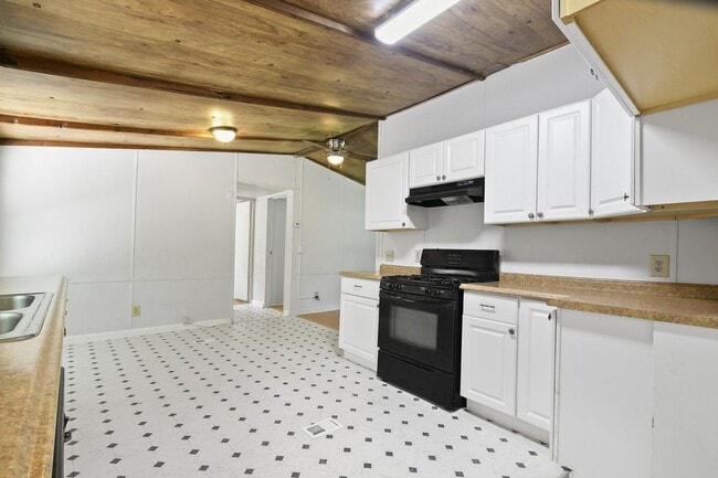 Building Photo - Temple GA - Paulding County - 3 bedrooms/2 baths $1350.00/month