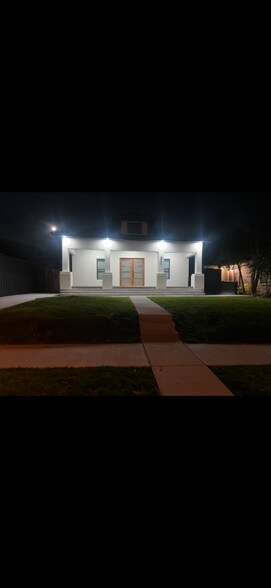 Building Photo - 608 S Brighton Ave