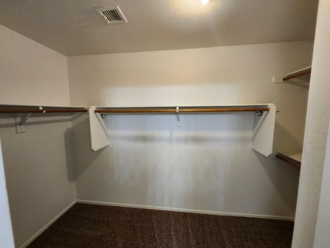 Building Photo - Beautiful Mountain Views! 3bedrom 2 bath
