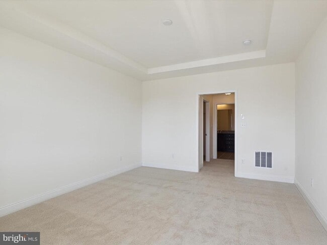 Building Photo - 25041 Tanager Ln
