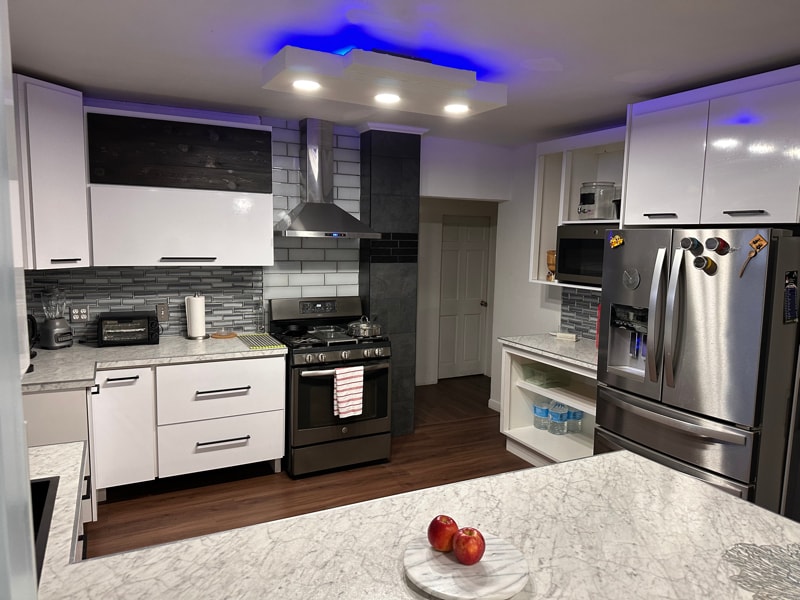 Building Photo - 676 Hampden St