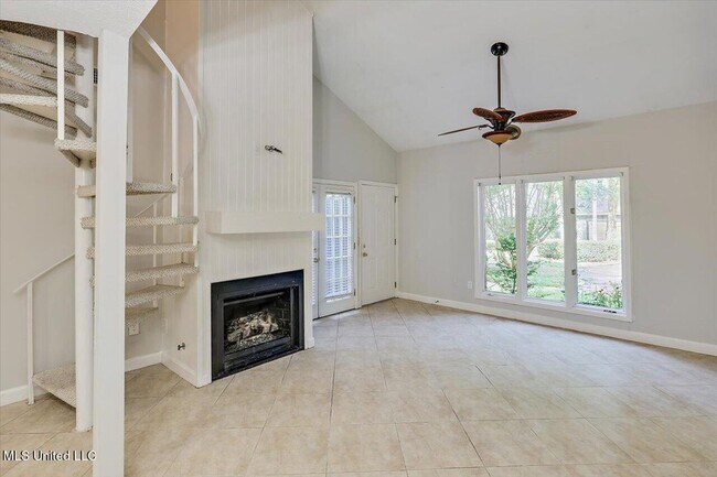 Building Photo - 200 Woodgreen Dr