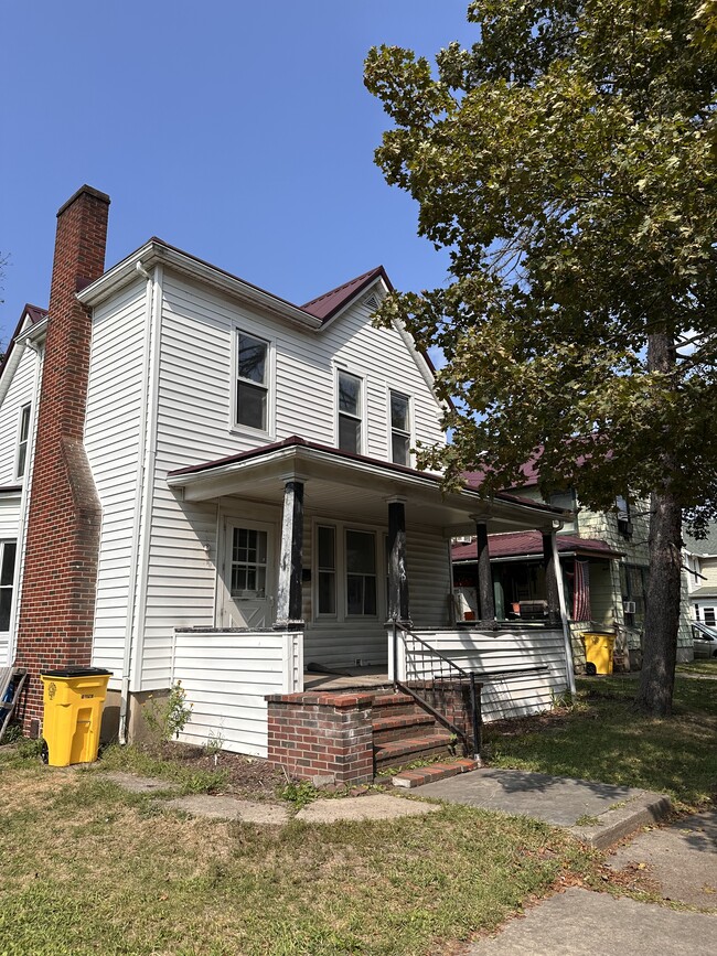 Primary Photo - 713 Harper St