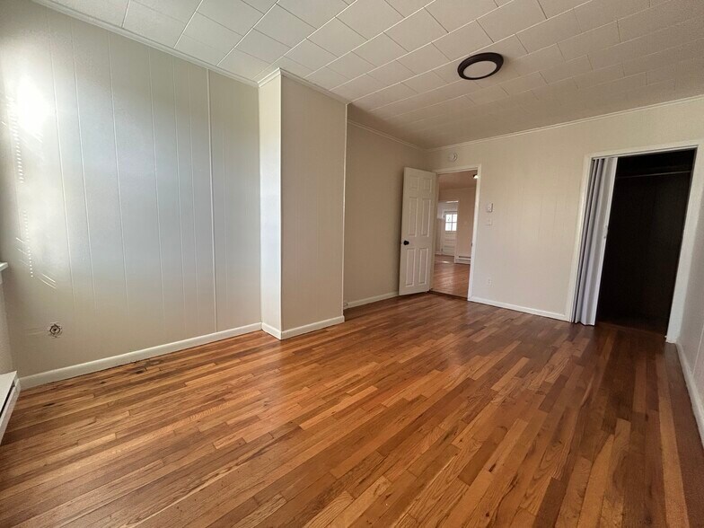 Building Photo - 663 Pawling Ave