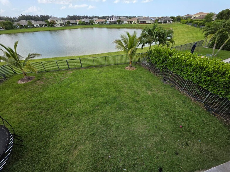 Building Photo - 16007 Whippoorwill Cir