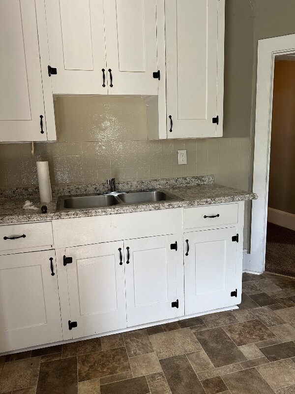 Building Photo - 881 Babbitt Rd